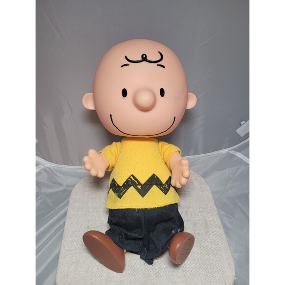RARE 2004 Playing Mantis 14” Talking Charlie Brown Quotes TV Show Works Great! - Picture 1 of 5